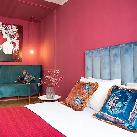 Stylish 2-bedroom On The Eu Side Apartment